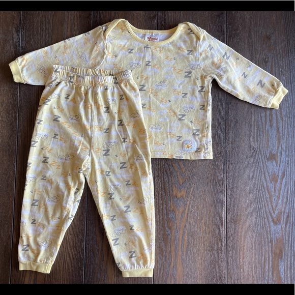 Disney Winnie The Pooh Pajama Set - Picture 1 of 6